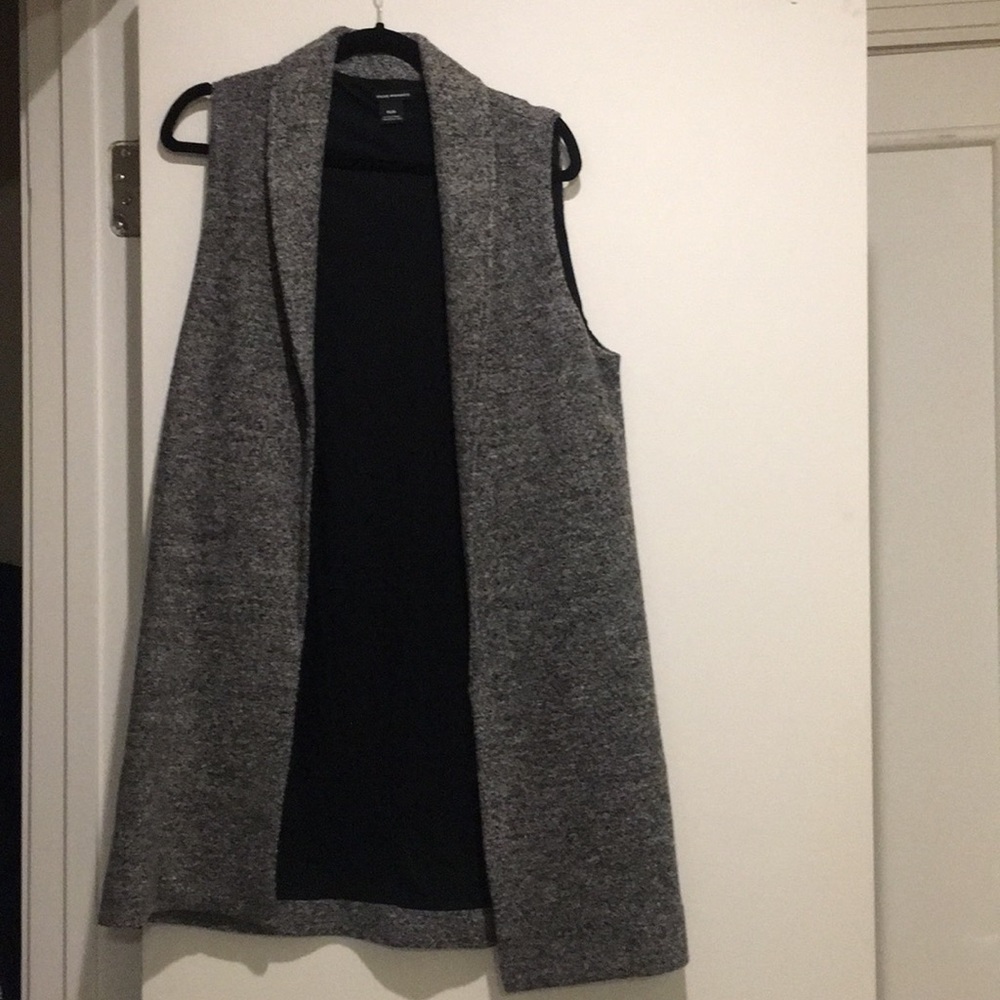 Club Monaco charcoal sleeveless cape
